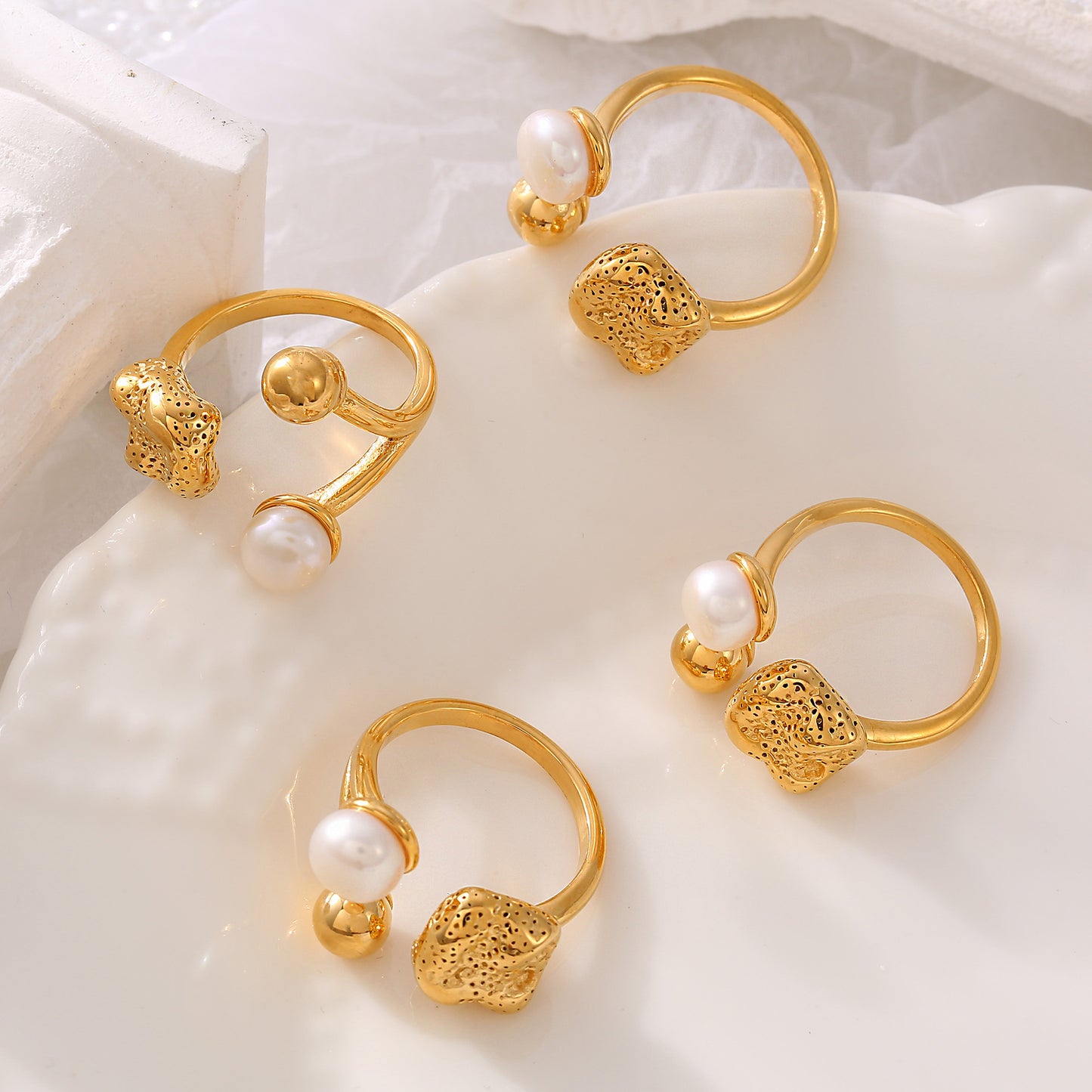 Freshwater pearl spherical hollow special-shaped opening 18K Gold Plated PVD high-grade titanium steel colorfast ring