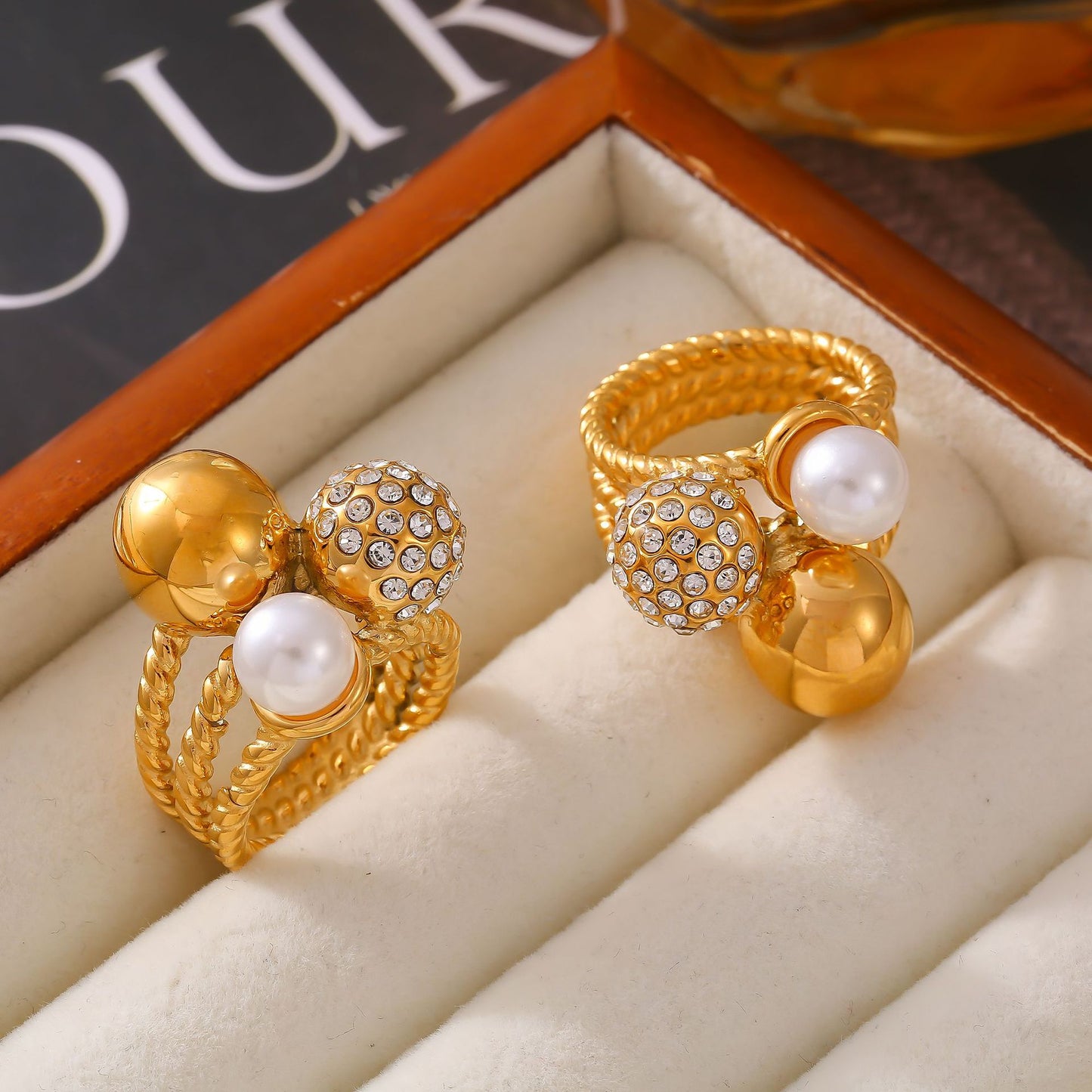 European and American round ball inlaid imitation pearl full diamond ring ins style titanium steel plated 18k gold natural stone stainless steel ring