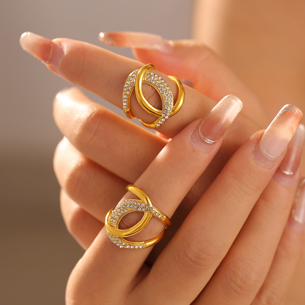 Little Chanel double C zircon ring for women, INS light luxury titanium steel plated with 18k real gold, index finger