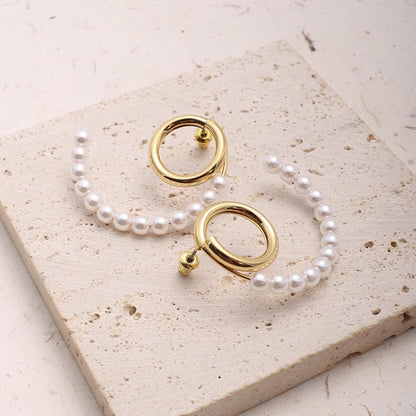 new features, unique features, small design, mechanical design, steel, metal, U-shaped ears.